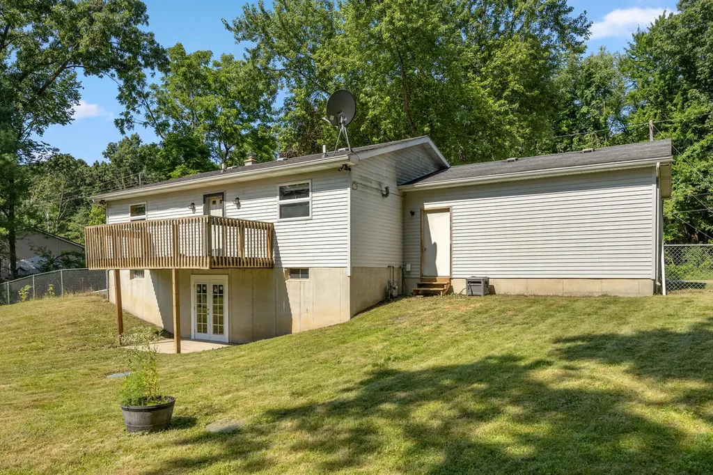 18880 E Avenue N Pennfield Charter Township MI 49017