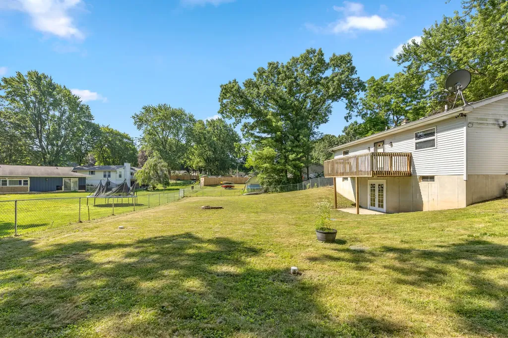 18880 E Avenue N Pennfield Charter Township MI 49017