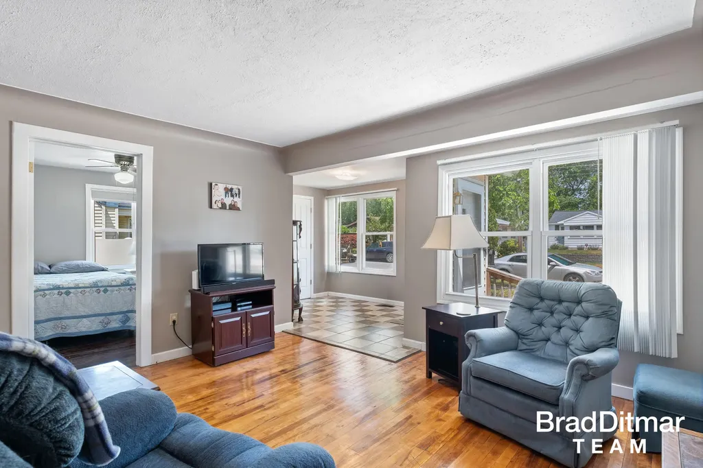 818 Bryant Street SW Wyoming City MI 49509