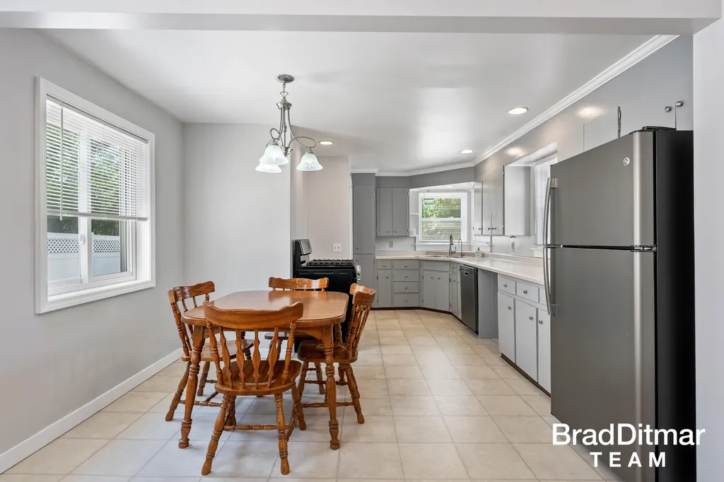 818 Bryant Street SW Wyoming City MI 49509