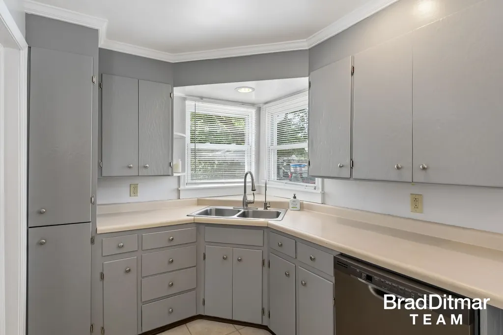 818 Bryant Street SW Wyoming City MI 49509