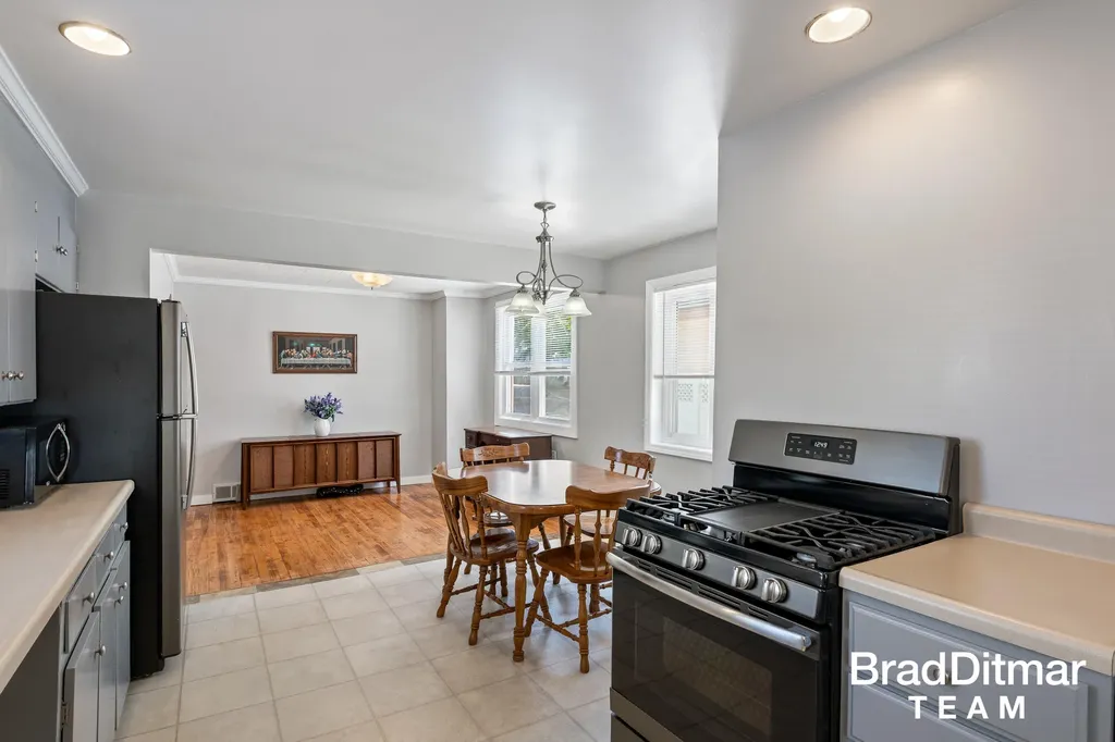 818 Bryant Street SW Wyoming City MI 49509