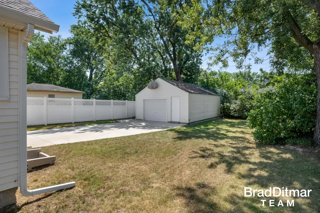 818 Bryant Street SW Wyoming City MI 49509