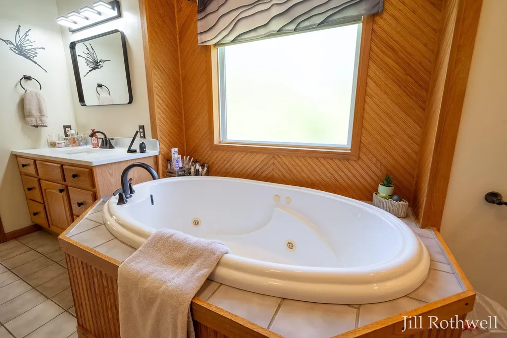 2385 Hidden Timbers Trail NE Algoma Township MI 49341