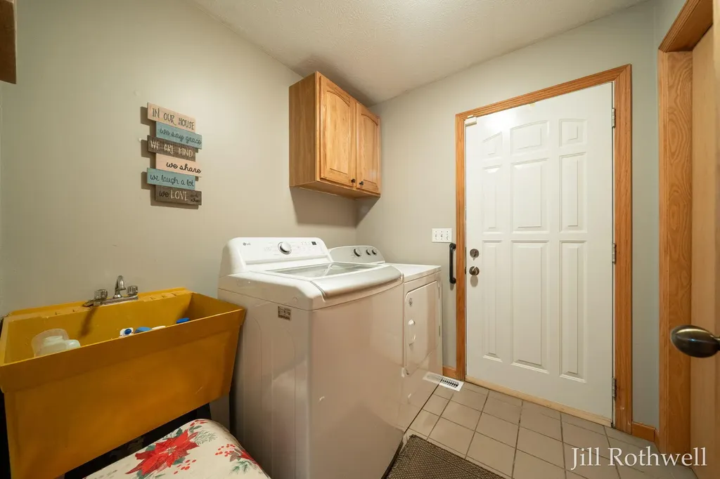 2385 Hidden Timbers Trail NE Algoma Township MI 49341