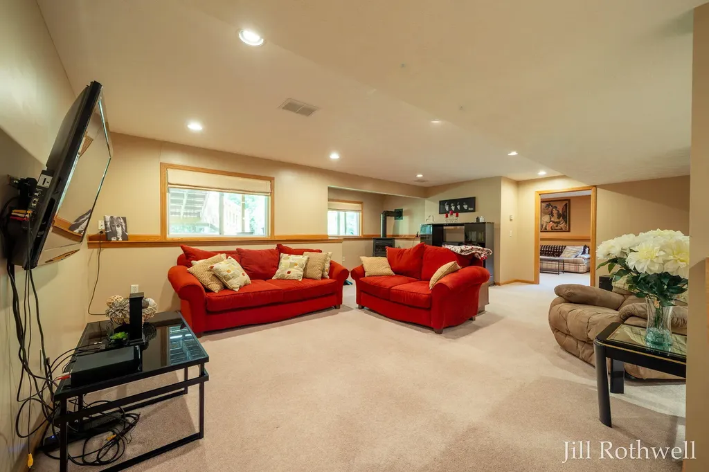 2385 Hidden Timbers Trail NE Algoma Township MI 49341