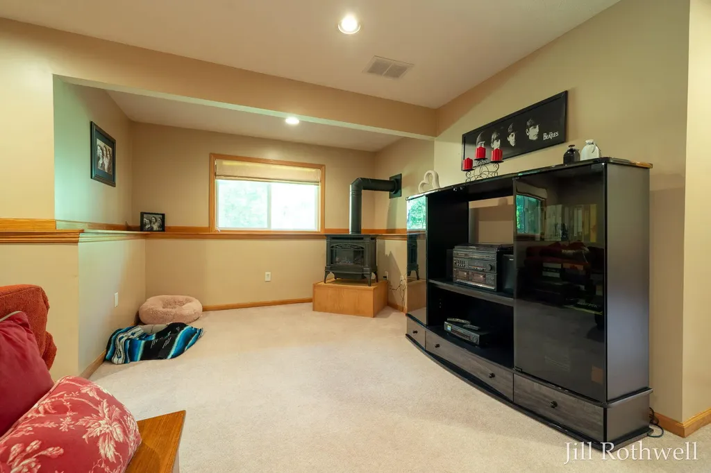 2385 Hidden Timbers Trail NE Algoma Township MI 49341