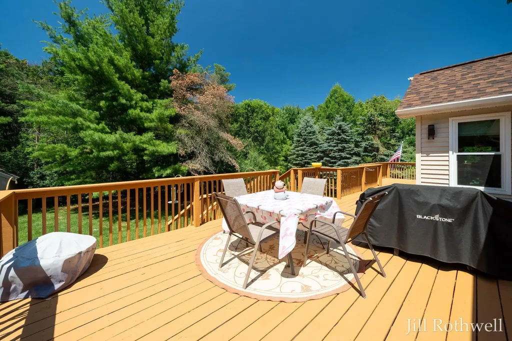 2385 Hidden Timbers Trail NE Algoma Township MI 49341