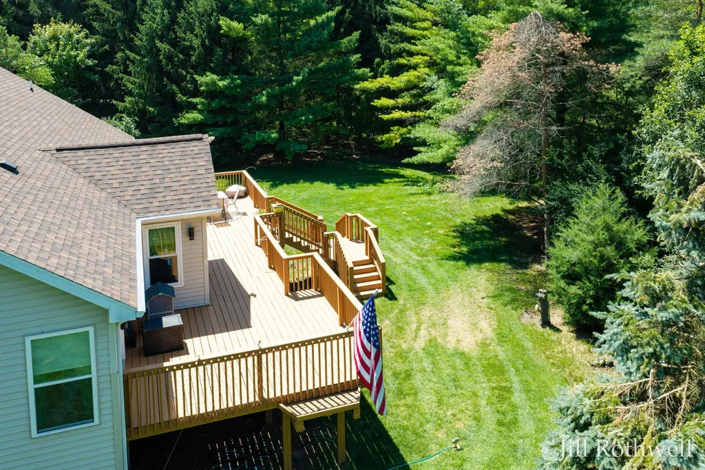 2385 Hidden Timbers Trail NE Algoma Township MI 49341