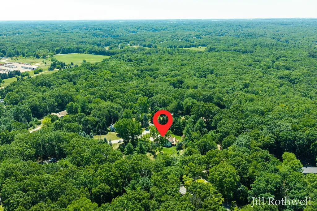 2385 Hidden Timbers Trail NE Algoma Township MI 49341