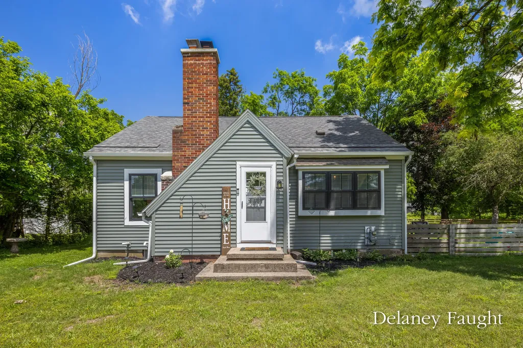 2671 Rogue River Road NE Plainfield Charter Township MI 49306