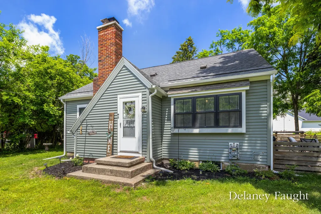 2671 Rogue River Road NE Plainfield Charter Township MI 49306