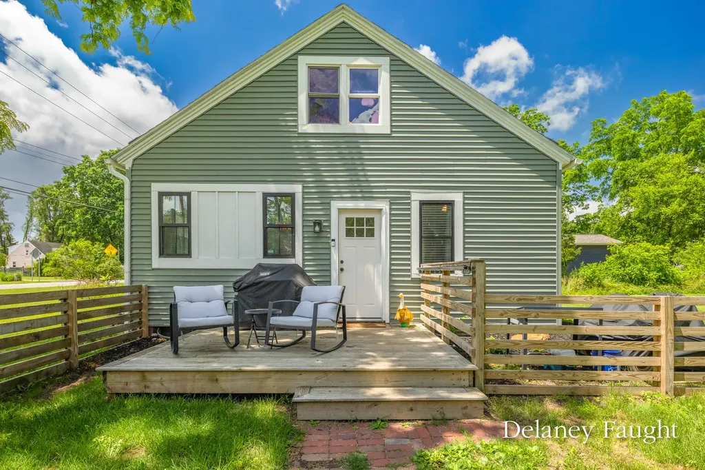 2671 Rogue River Road NE Plainfield Charter Township MI 49306