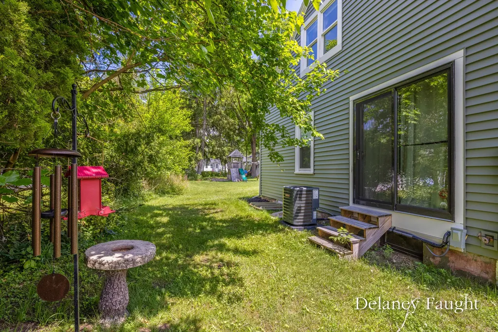 2671 Rogue River Road NE Plainfield Charter Township MI 49306