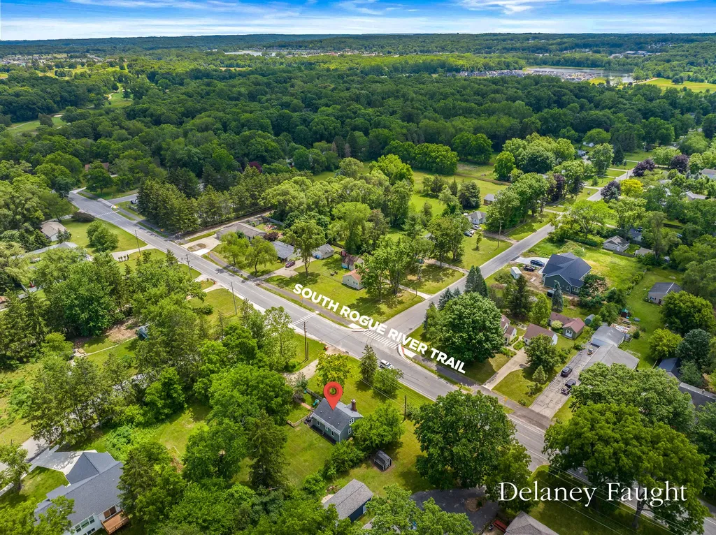 2671 Rogue River Road NE Plainfield Charter Township MI 49306