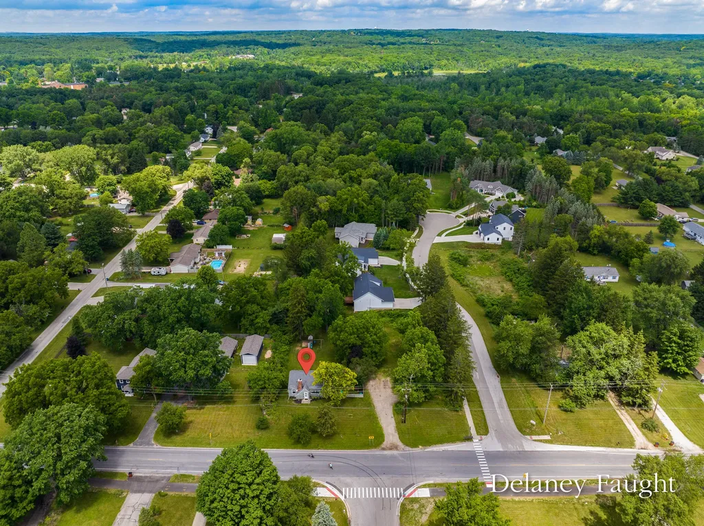 2671 Rogue River Road NE Plainfield Charter Township MI 49306