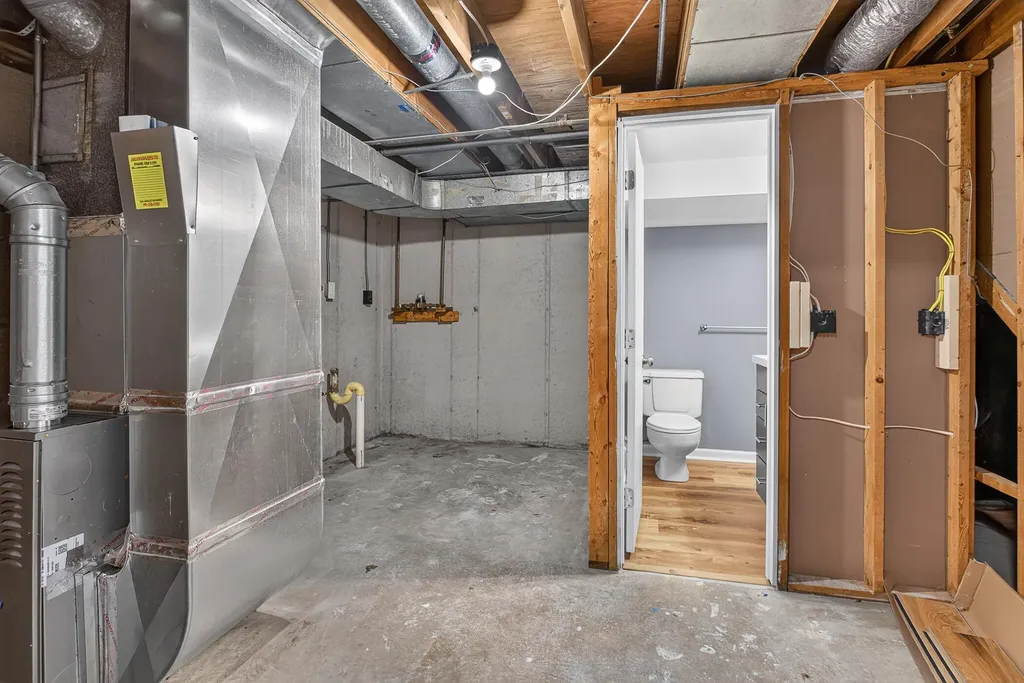 2141 Shangrai-la Drive SE Grand Rapids City MI 49508