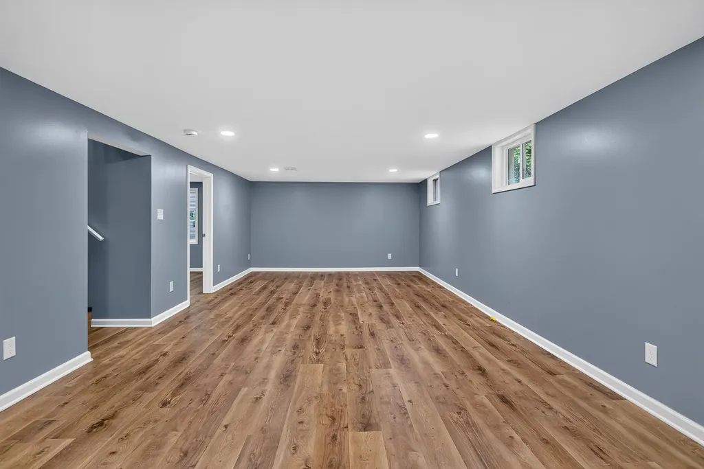 2141 Shangrai-la Drive SE Grand Rapids City MI 49508