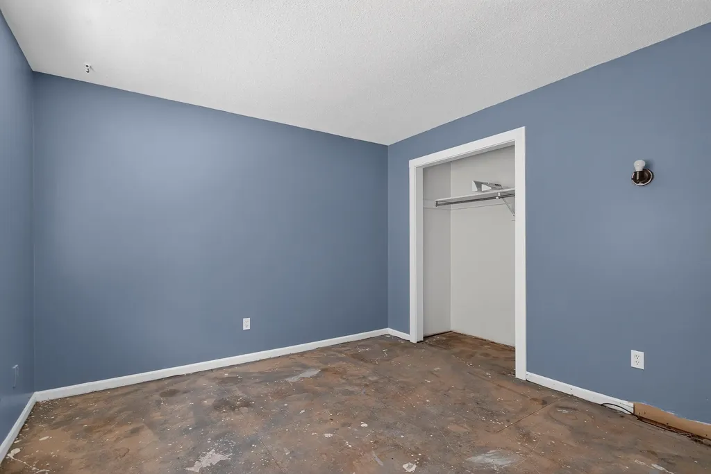 2141 Shangrai-la Drive SE Grand Rapids City MI 49508