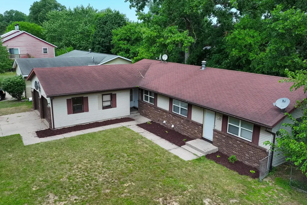 2141 Shangrai-la Drive SE Grand Rapids City MI 49508
