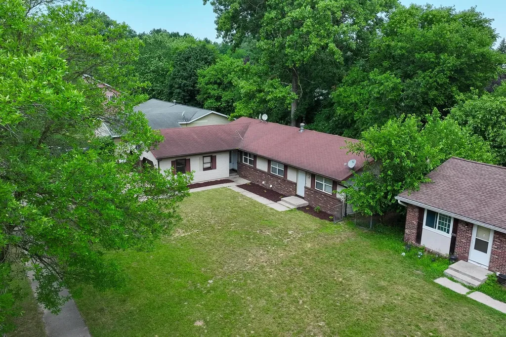 2141 Shangrai-la Drive SE Grand Rapids City MI 49508