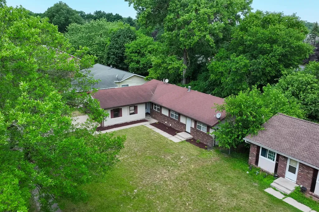 2141 Shangrai-la Drive SE Grand Rapids City MI 49508