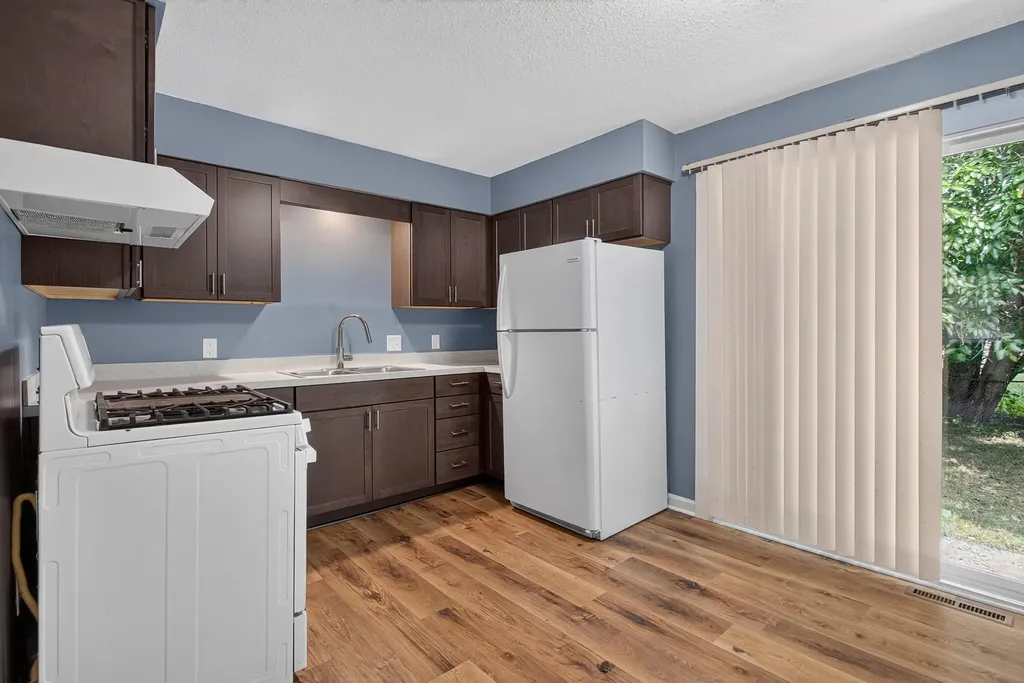 2141 Shangrai-la Drive SE Grand Rapids City MI 49508