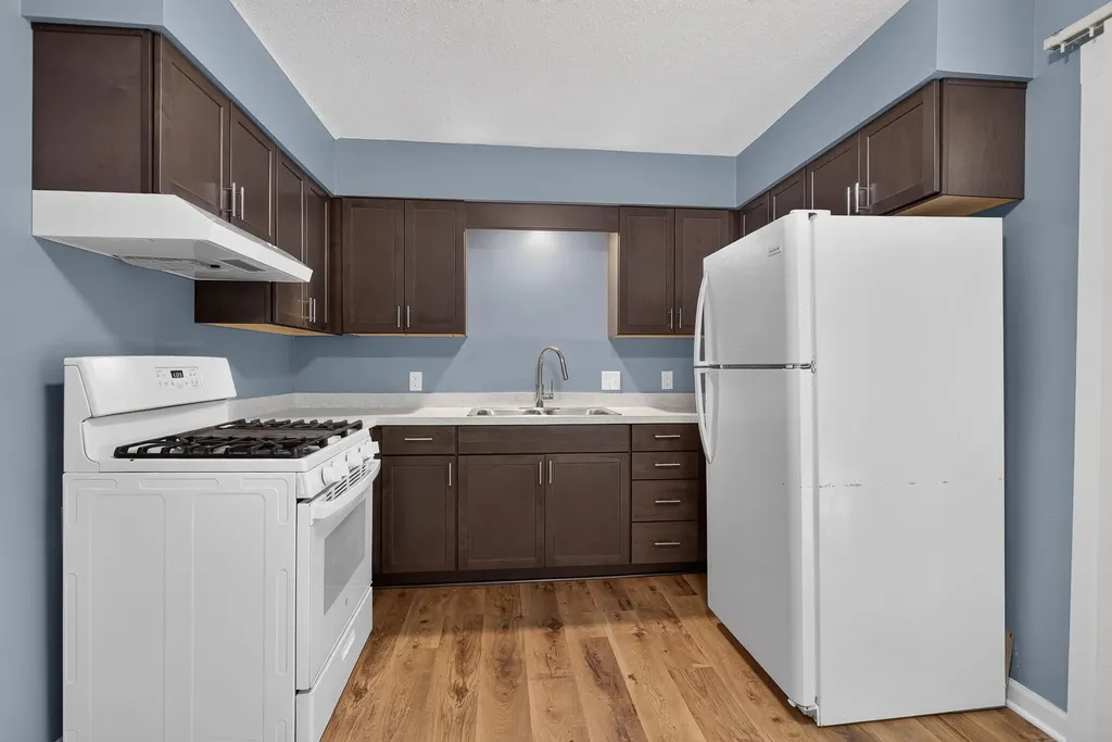 2141 Shangrai-la Drive SE Grand Rapids City MI 49508