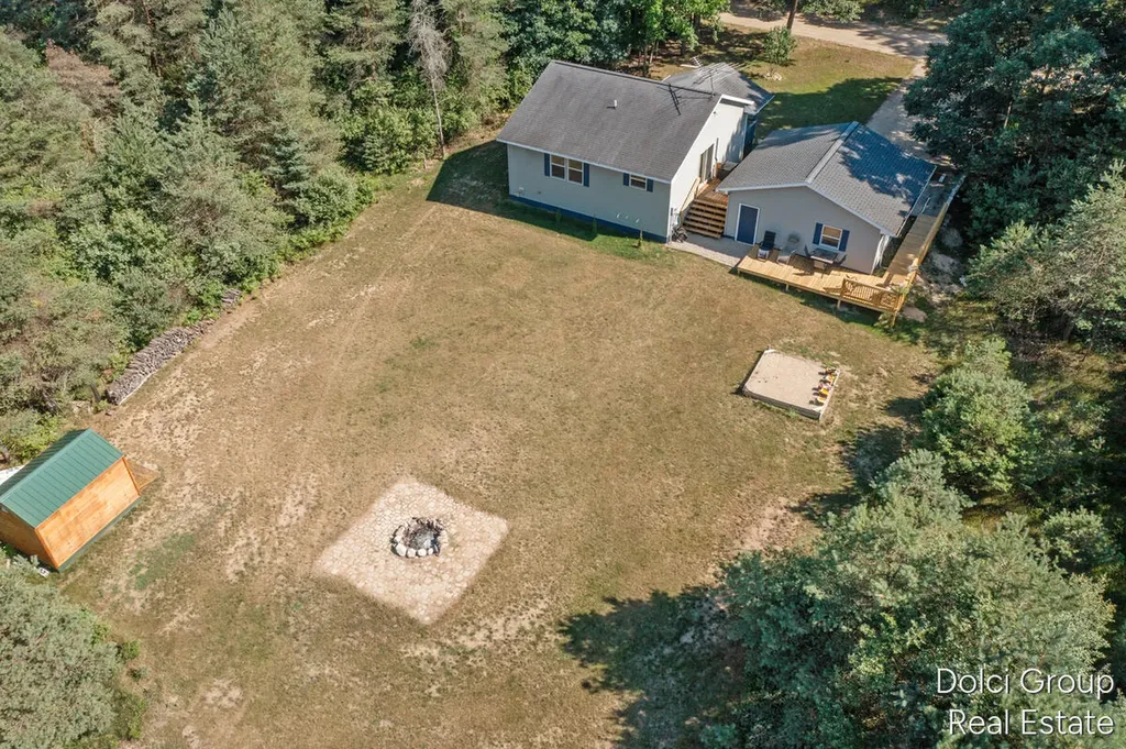 11778 Red Feather Lane Morton Township MI 49346
