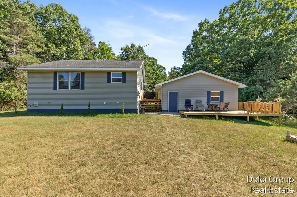 11778 Red Feather Lane Morton Township MI 49346