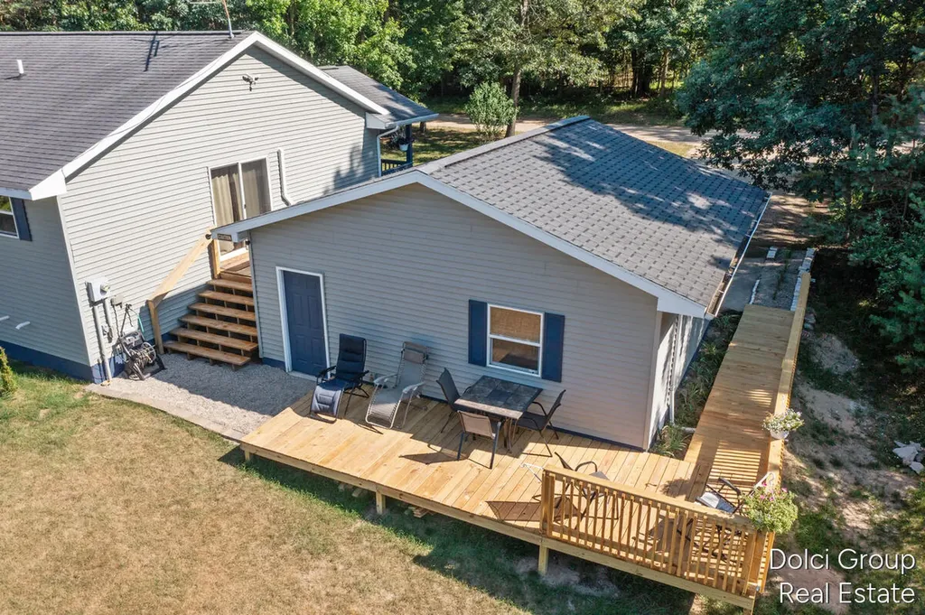 11778 Red Feather Lane Morton Township MI 49346