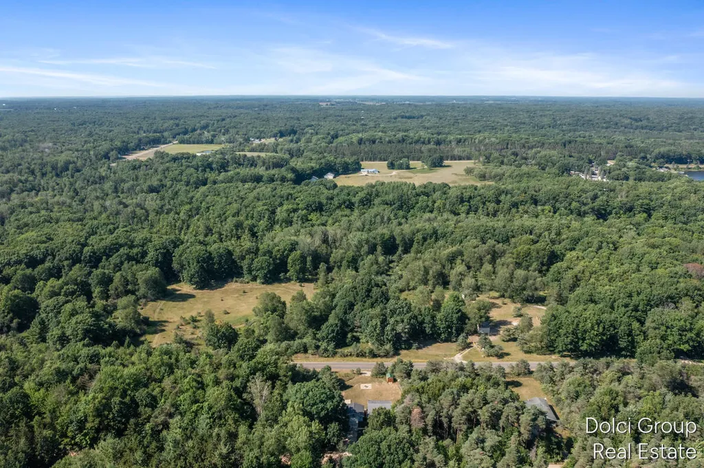 11778 Red Feather Lane Morton Township MI 49346