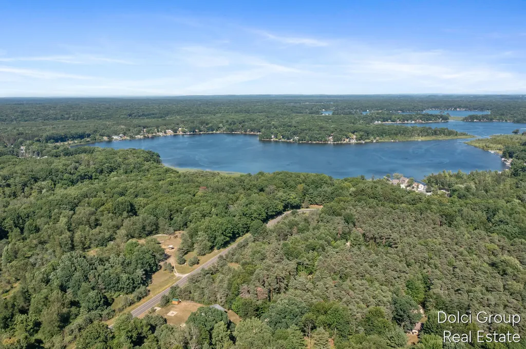 11778 Red Feather Lane Morton Township MI 49346