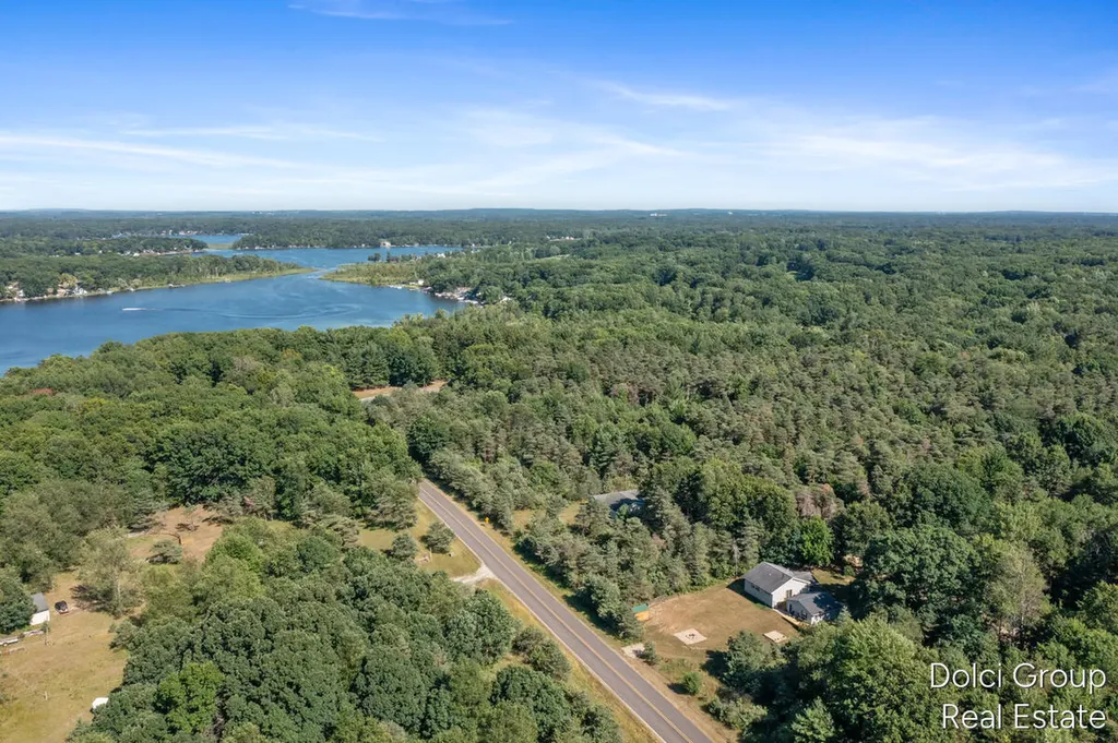11778 Red Feather Lane Morton Township MI 49346