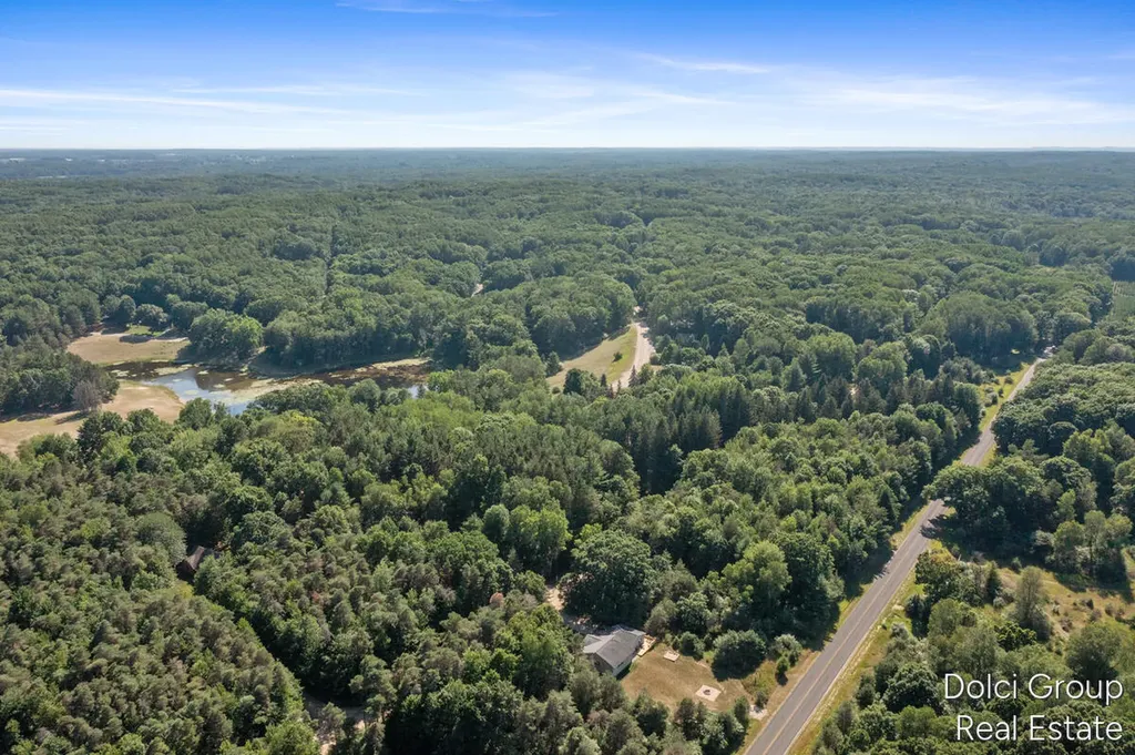 11778 Red Feather Lane Morton Township MI 49346