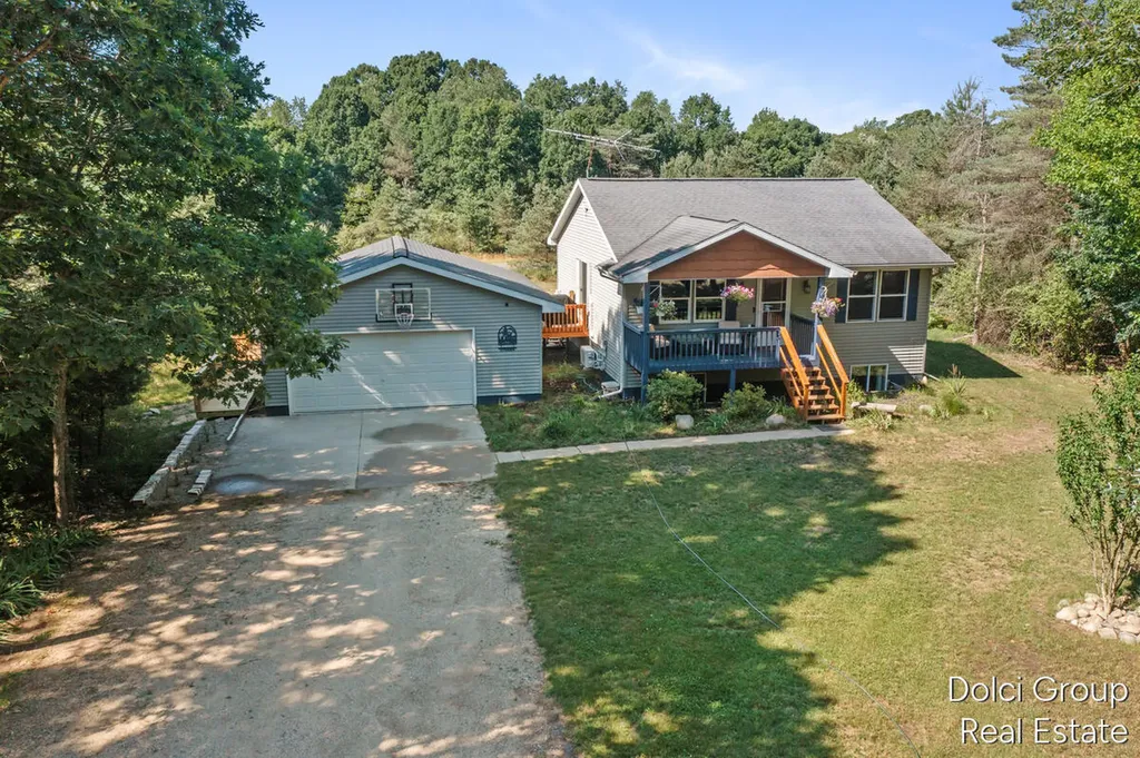 11778 Red Feather Lane Morton Township MI 49346