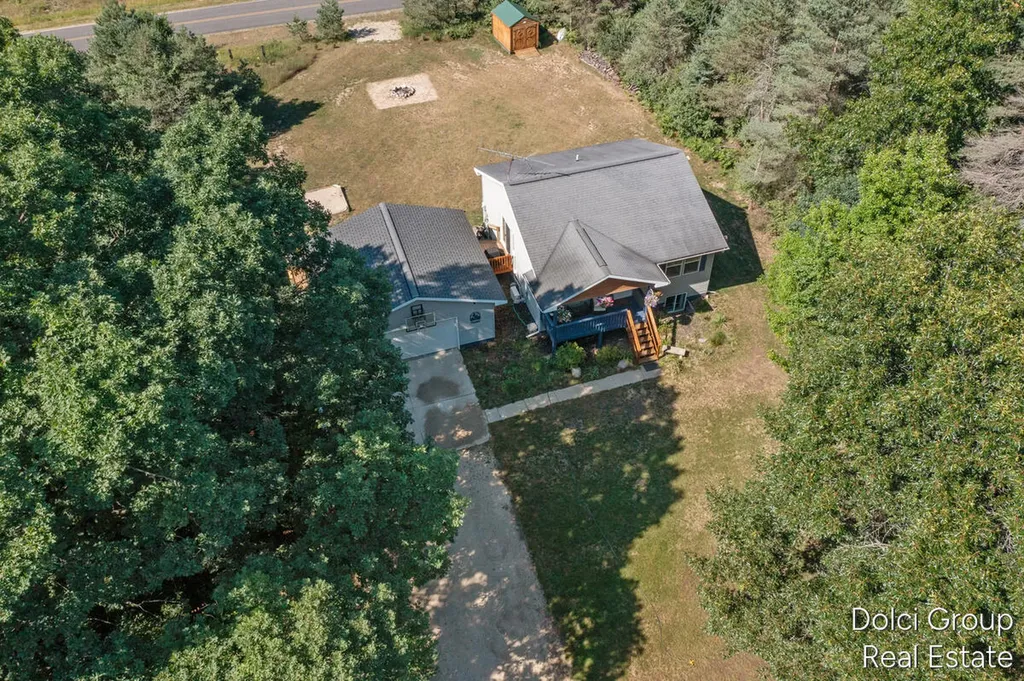 11778 Red Feather Lane Morton Township MI 49346