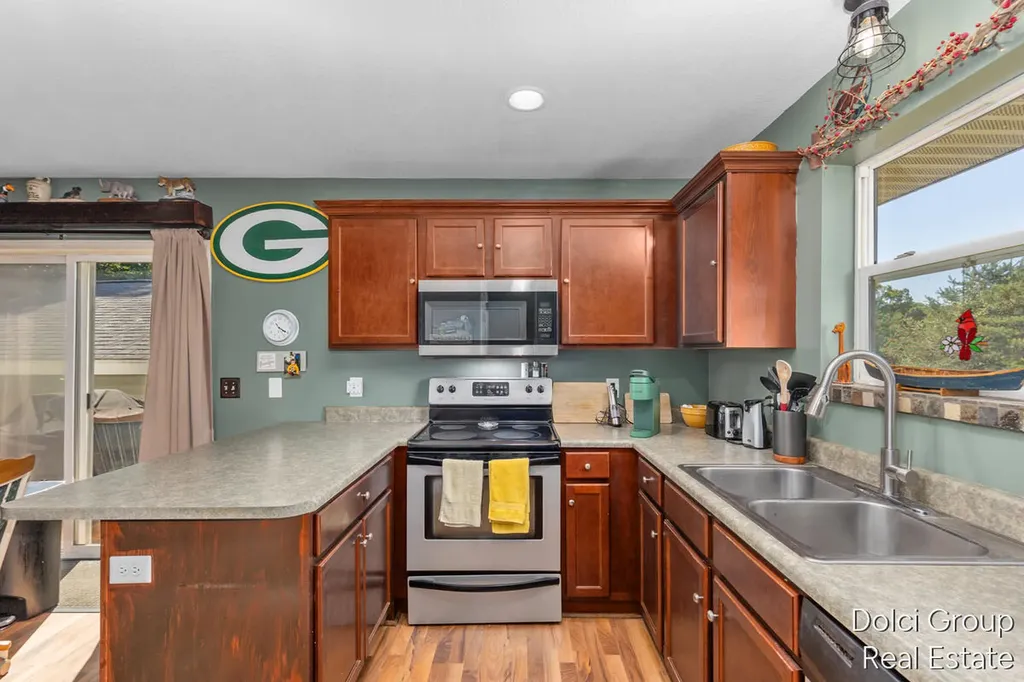11778 Red Feather Lane Morton Township MI 49346