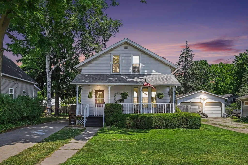 618 W Lawrence Avenue Charlotte City MI 48813