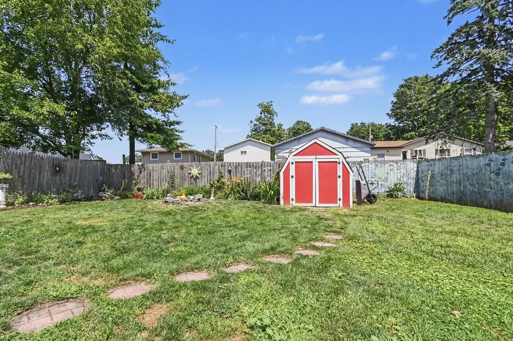 618 W Lawrence Avenue Charlotte City MI 48813