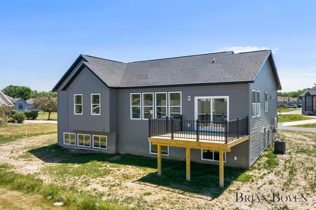 239 W Gardner Street NW Sparta Village MI 49345
