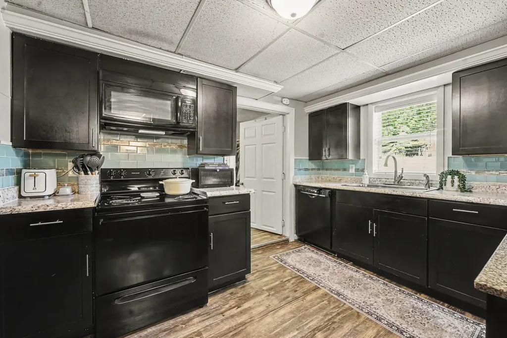 1261 Van Portfliet Drive NW Walker City MI 49534