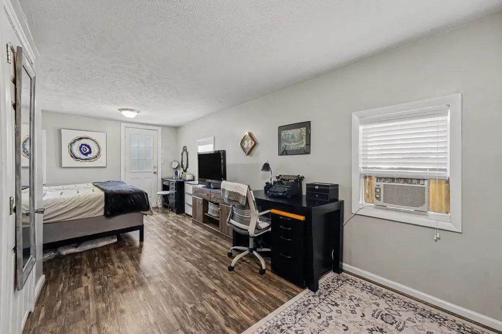 1261 Van Portfliet Drive NW Walker City MI 49534