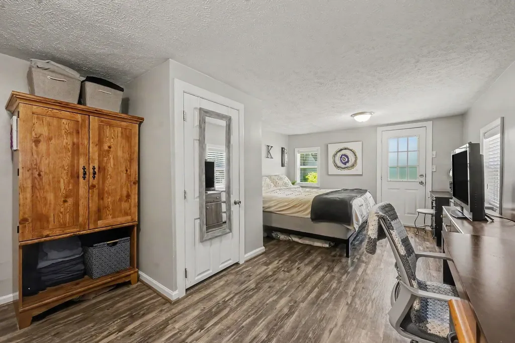 1261 Van Portfliet Drive NW Walker City MI 49534
