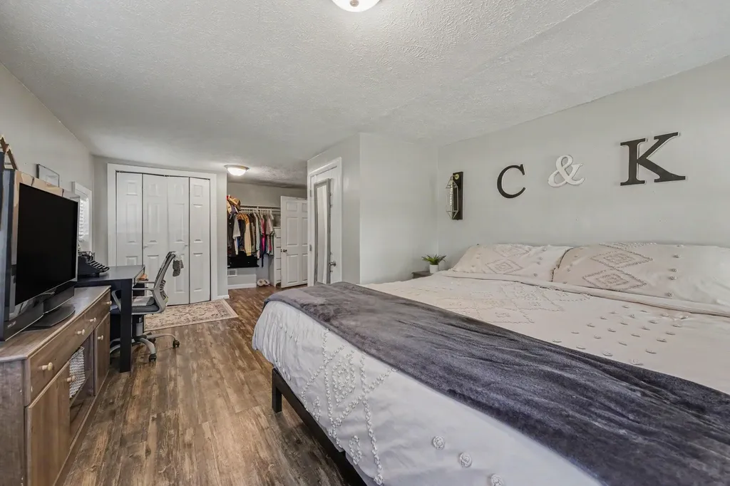 1261 Van Portfliet Drive NW Walker City MI 49534