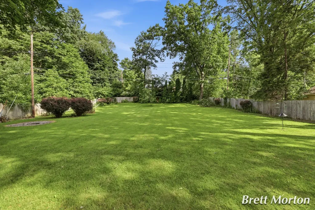 2304 Tecumseh River Road Lansing City MI 48906