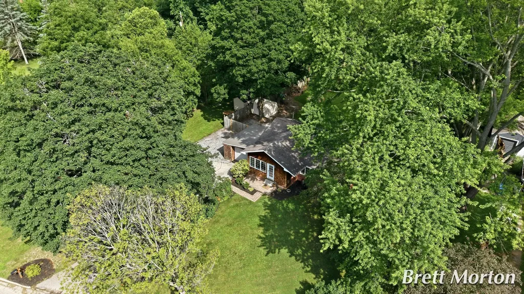 2304 Tecumseh River Road Lansing City MI 48906