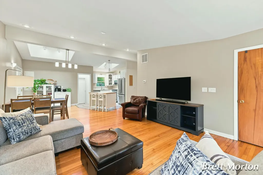 2304 Tecumseh River Road Lansing City MI 48906