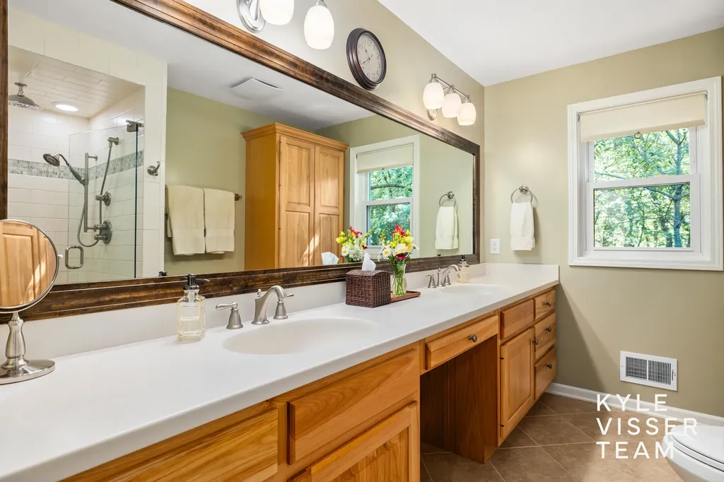 6728 Gleneagles Drive SE Cascade Charter Township MI 49546