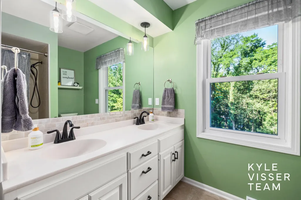 6728 Gleneagles Drive SE Cascade Charter Township MI 49546